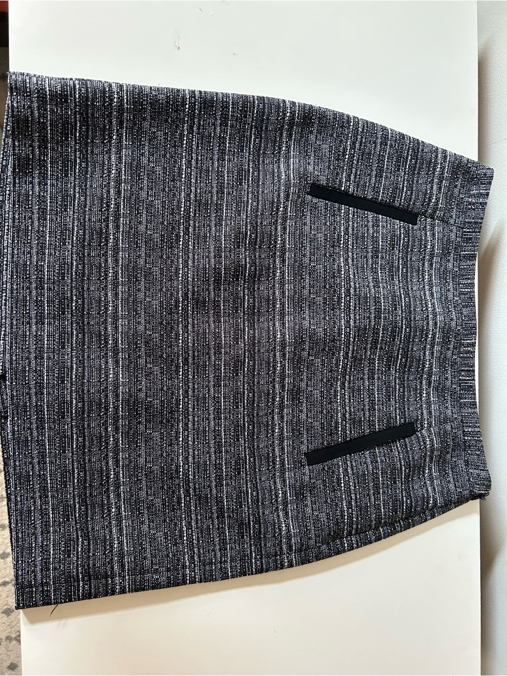 Cabincore LOFT Black and Gray Marled Pencil Skirt with Trim Pockets